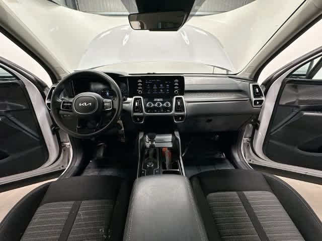Used 2022 Kia Sorento LX FWD image 18