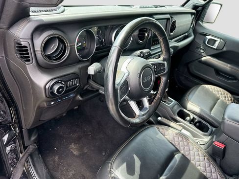 Used 2022 Jeep Wrangler Unlimited Sahara AWD/4WD image 10
