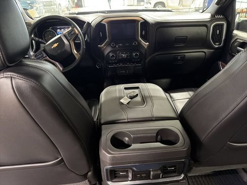 Used 2022 Chevrolet Silverado 3500 High Country w/ Z71 Off-Road Package AWD/4WD image 3