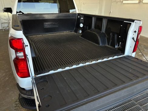 Used 2025 Chevrolet Silverado 1500 LT image 27