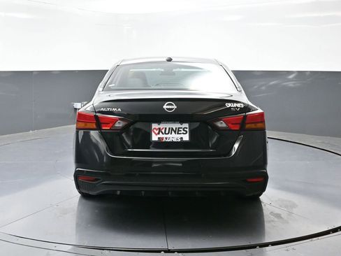 Used 2024 Nissan Altima 2.5 SV image 13