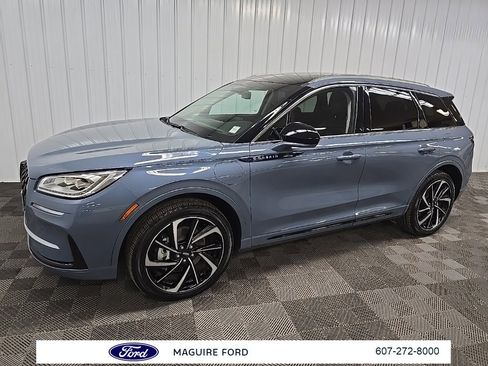 Used 2024 Lincoln Corsair Grand Touring image 7