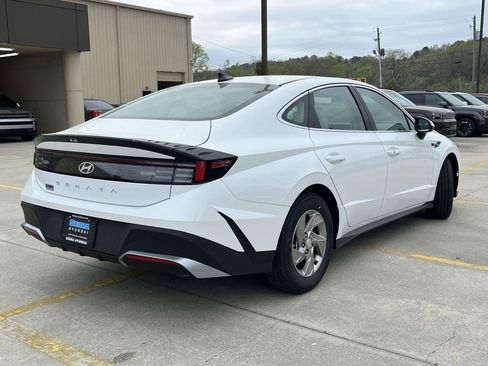 New 2026 Hyundai Sonata SE FWD image 3