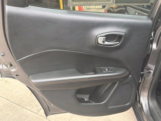 Used 2020 Jeep Compass Limited FWD image 12