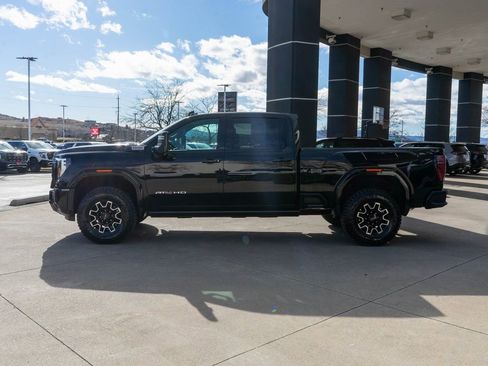 Used 2024 GMC Sierra 2500 AT4 w/ AT4 Premium Plus Package image 4