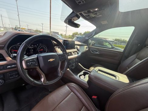 Used 2021 Chevrolet Tahoe High Country w/ Premium Package AWD/4WD image 16