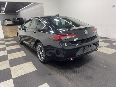 Used 2019 Buick Regal Preferred image 2