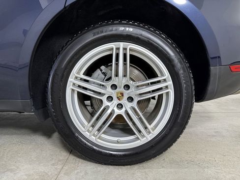 Certified 2021 Porsche Macan S image 14