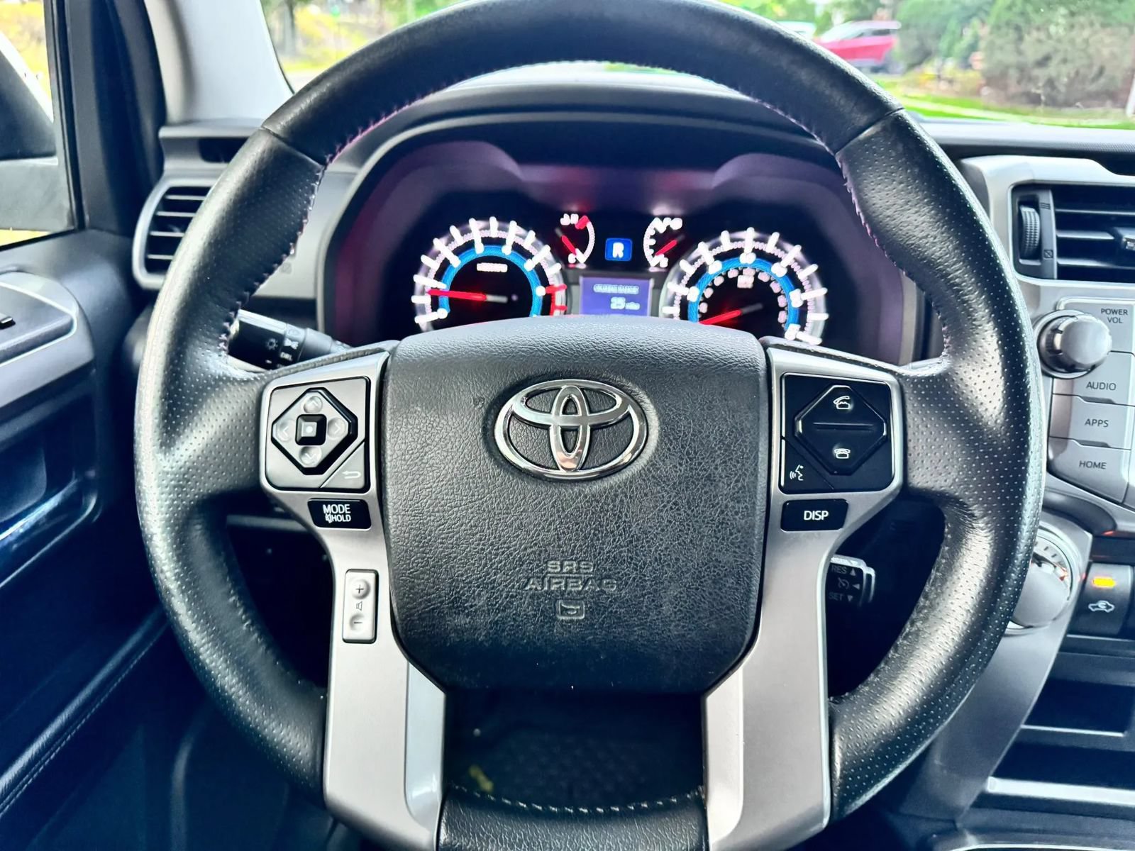 Used 2018 Toyota 4Runner SR5 AWD/4WD image 14