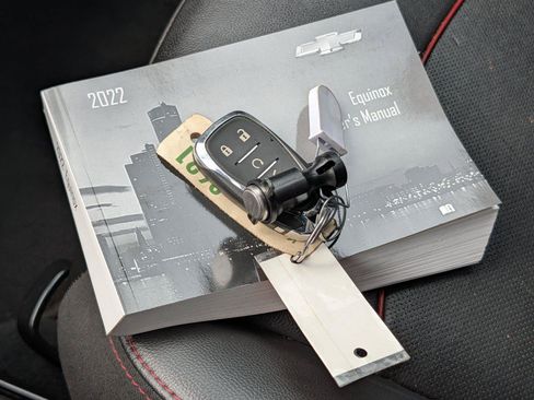 Used 2022 Chevrolet Equinox RS w/ RS Leather Package FWD image 21