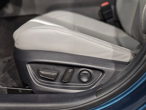 Used 2025 Toyota Camry SE image 23