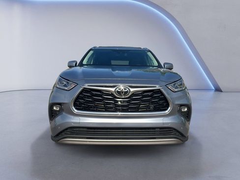 Used 2022 Toyota Highlander Platinum image 8
