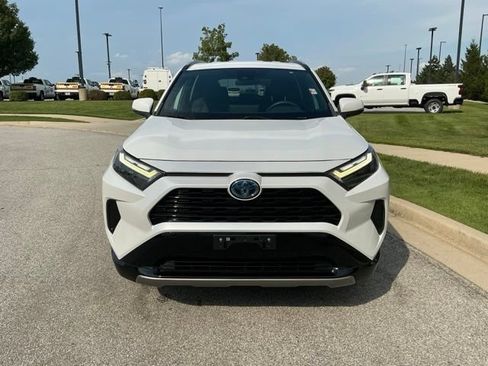 Used 2023 Toyota RAV4 SE AWD/4WD image 9