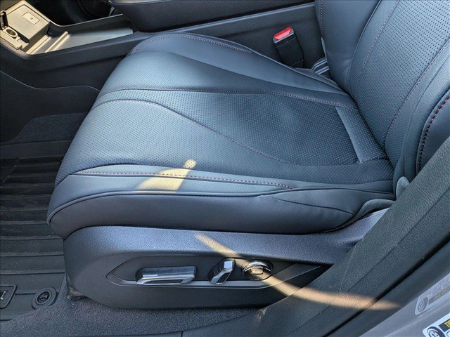 Used 2026 Acura RDX w/ Advance Package AWD/4WD image 4