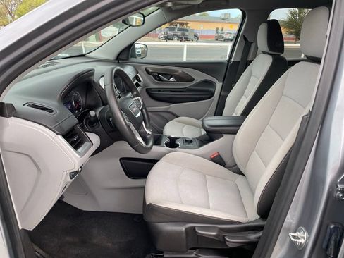 Used 2024 GMC Terrain SLE FWD image 20