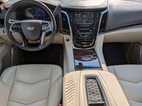 Used 2016 Cadillac Escalade 2WD image 15