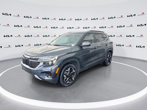 Used 2024 Kia Seltos EX AWD/4WD image 4
