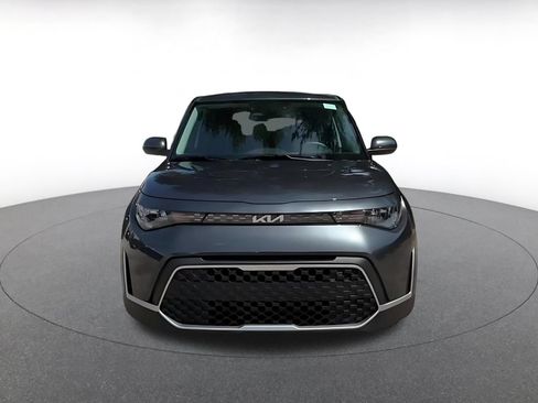 Used 2025 Kia Soul LX w/ LX Technology Package FWD image 3