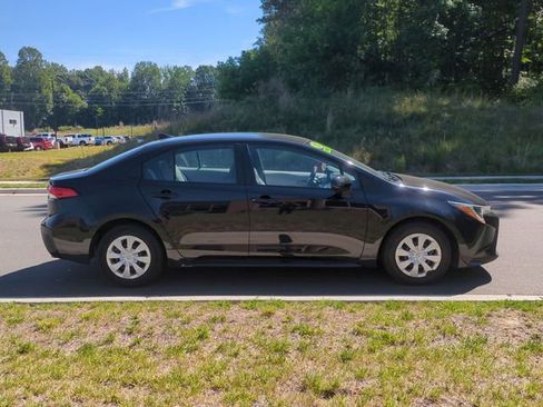 Used 2022 Toyota Corolla L FWD image 14