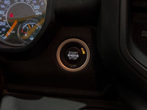 Used 2021 RAM 2500 Tradesman w/ Chrome Appearance Group image 5