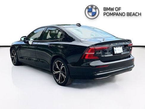 Used 2024 Volvo S60 B5 Core FWD image 5