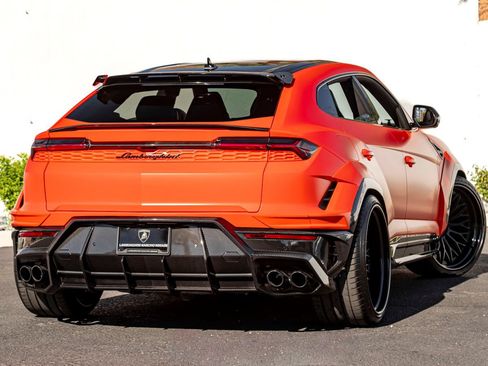 Used 2025 Lamborghini Urus SE AWD/4WD image 6