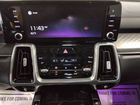 Used 2021 Kia Sorento SX image 21