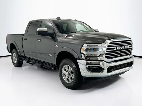 Used 2022 RAM 2500 Laramie AWD/4WD image 3