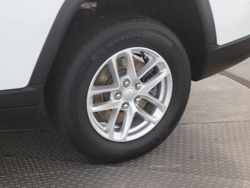 Used 2025 Jeep Grand Cherokee L Laredo w/ Luxury Tech Group I image 14