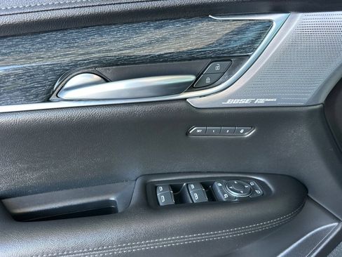 Used 2023 Cadillac XT5 Premium Luxury FWD image 11