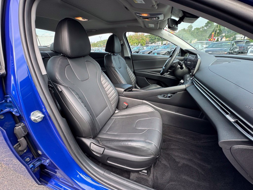 Used 2023 Hyundai Elantra Limited FWD image 23