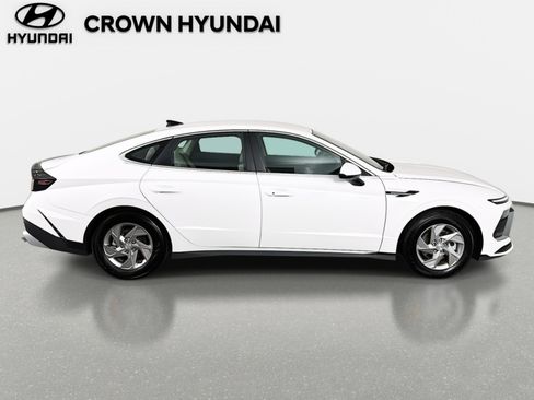 Certified 2025 Hyundai Sonata SE image 4