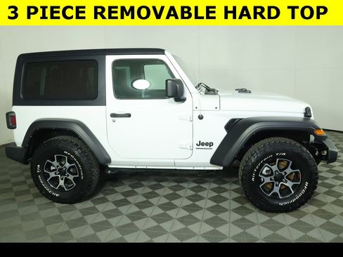 Used 2022 Jeep Wrangler Sport S image 5