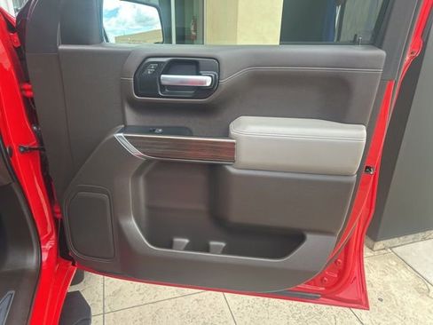 Used 2022 Chevrolet Silverado 1500 LT image 25