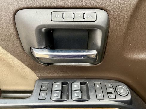 Used 2019 Chevrolet Silverado 2500 LTZ image 13