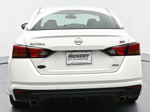 Used 2024 Nissan Altima 2.5 SR w/ SR Premium Package AWD/4WD image 6