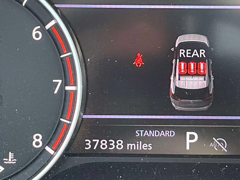 Used 2024 Nissan Rogue SV w/ SV Premium Package FWD image 23
