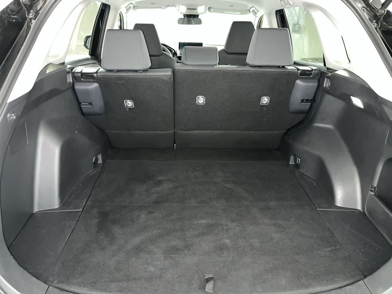 Used 2025 Toyota RAV4 XLE FWD image 27
