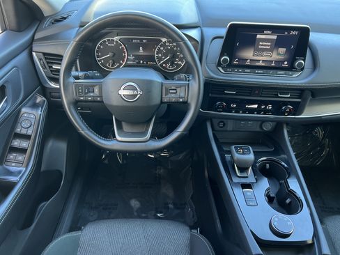 Used 2025 Nissan Rogue SV AWD/4WD image 30