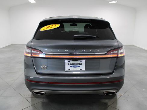 Used 2022 Lincoln Nautilus Reserve w/ Equipment Group 201A image 8