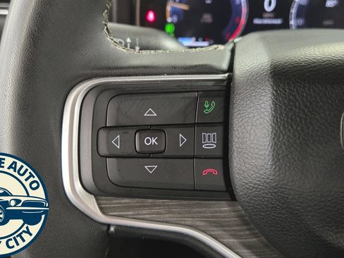 Used 2024 Jeep Wagoneer L Series II w/ Flexible Seating Group AWD/4WD image 13