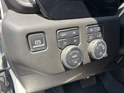 Used 2025 Chevrolet Silverado 1500 LT w/ Z71 Off-Road Package AWD/4WD image 46