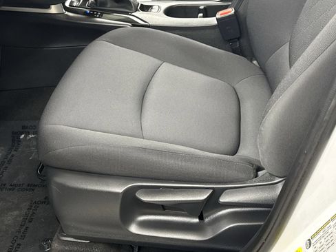 Used 2023 Toyota Corolla Cross LE image 18