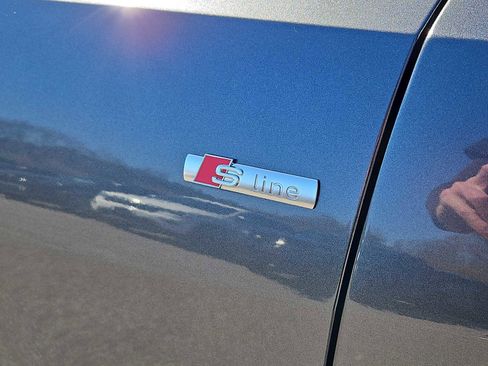 Certified 2023 Audi Q8 Premium Plus image 3