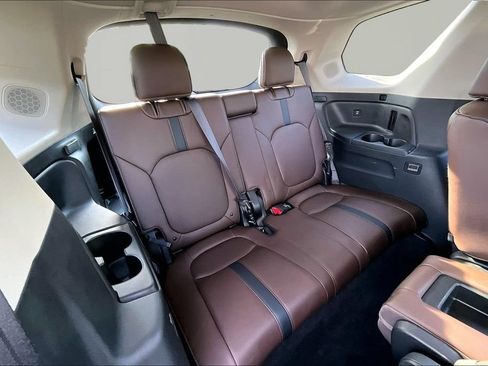 Used 2025 Honda Pilot Elite image 20