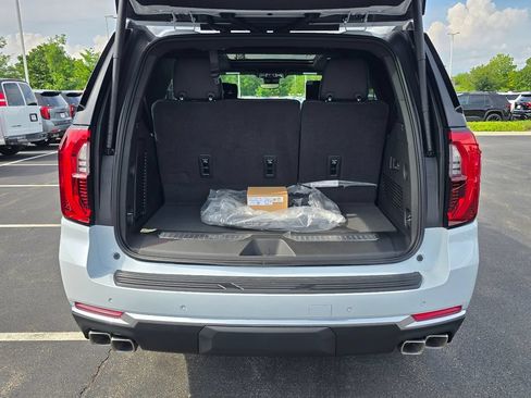 New 2026 GMC Yukon Denali w/ Denali Reserve Package AWD/4WD image 28