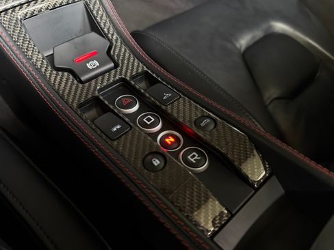Used 2015 McLaren 650S Spider RWD image 36
