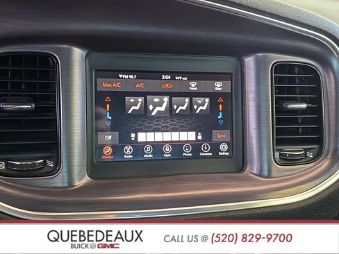 Used 2018 Dodge Charger SXT w/ Blacktop Package RWD image 17