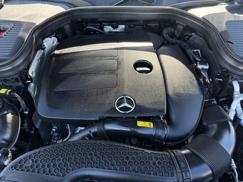 Used 2022 Mercedes-Benz GLC 300 4MATIC image 22