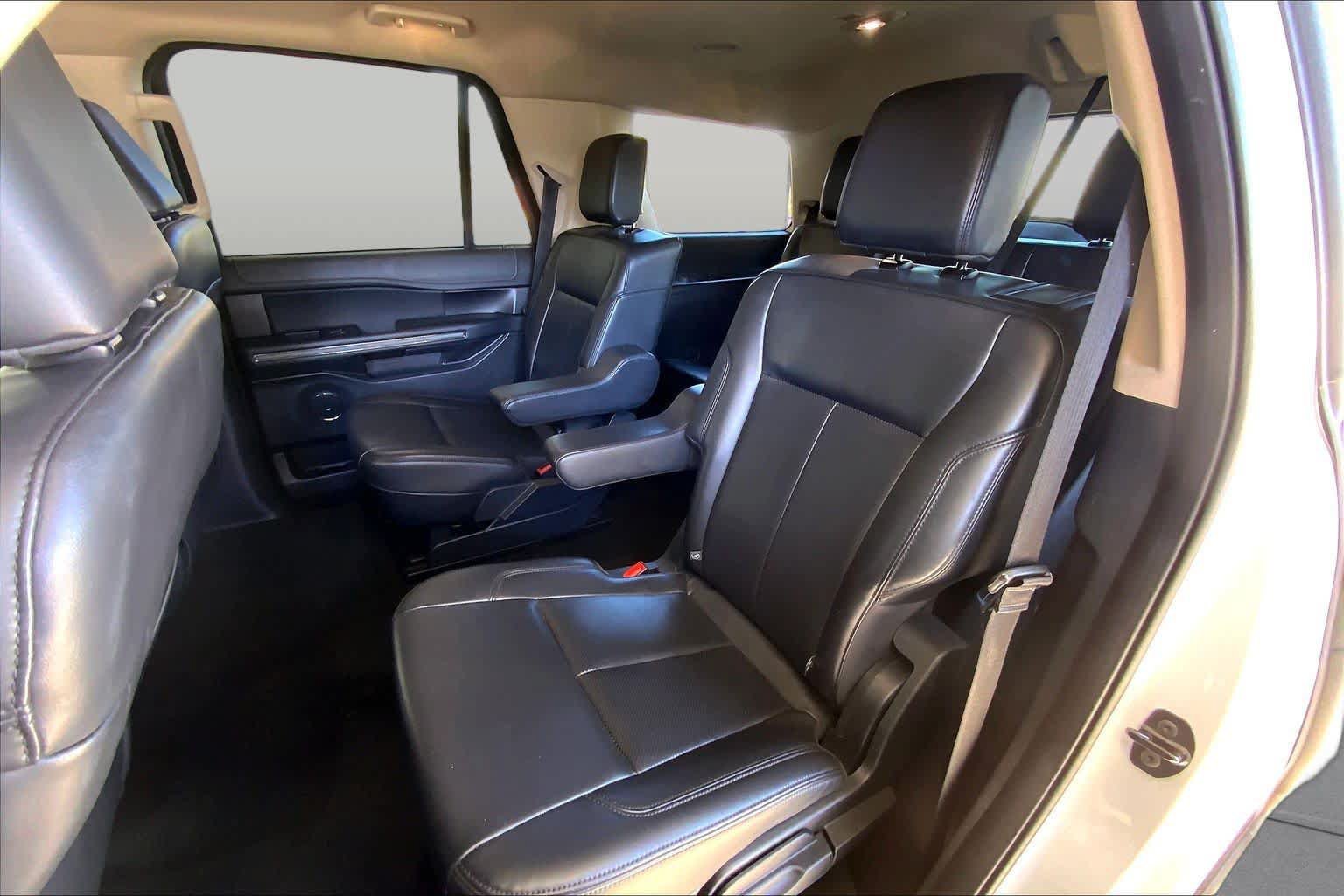 Used 2024 Ford Expedition XLT AWD/4WD image 20